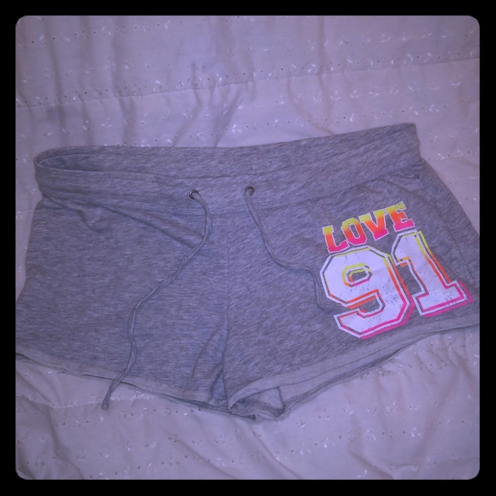 No boundaries short shorts